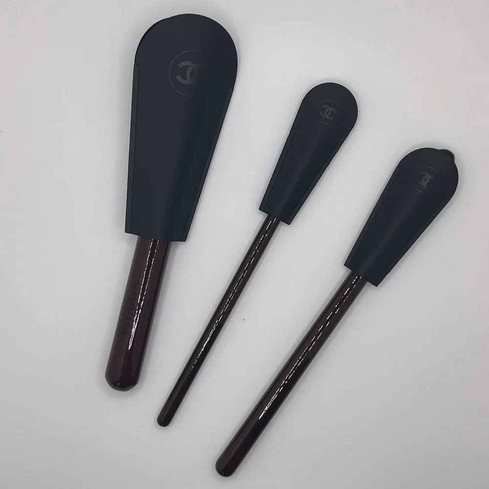 CHANEL - Les Pinceaux Rouge Noir Brush Collection